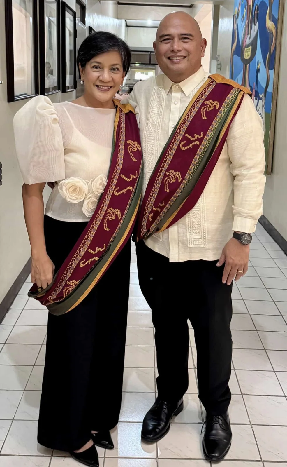 Liza in the Carolina Camisa with Flower brooch