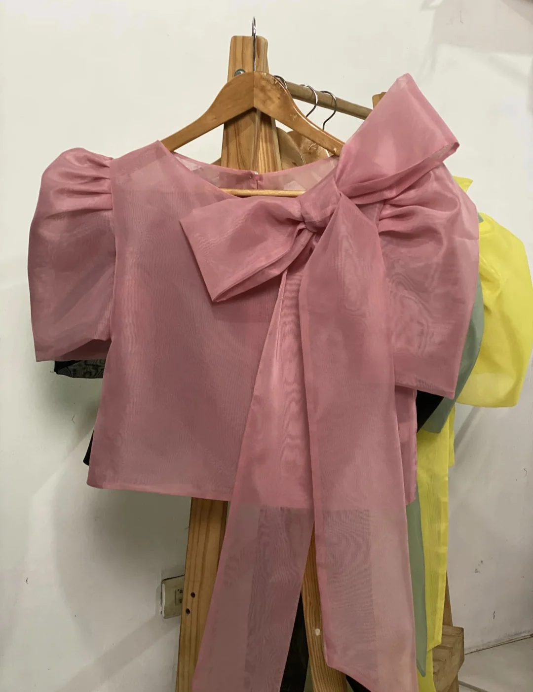 Carolina Camisa with detachable  Bow view 4